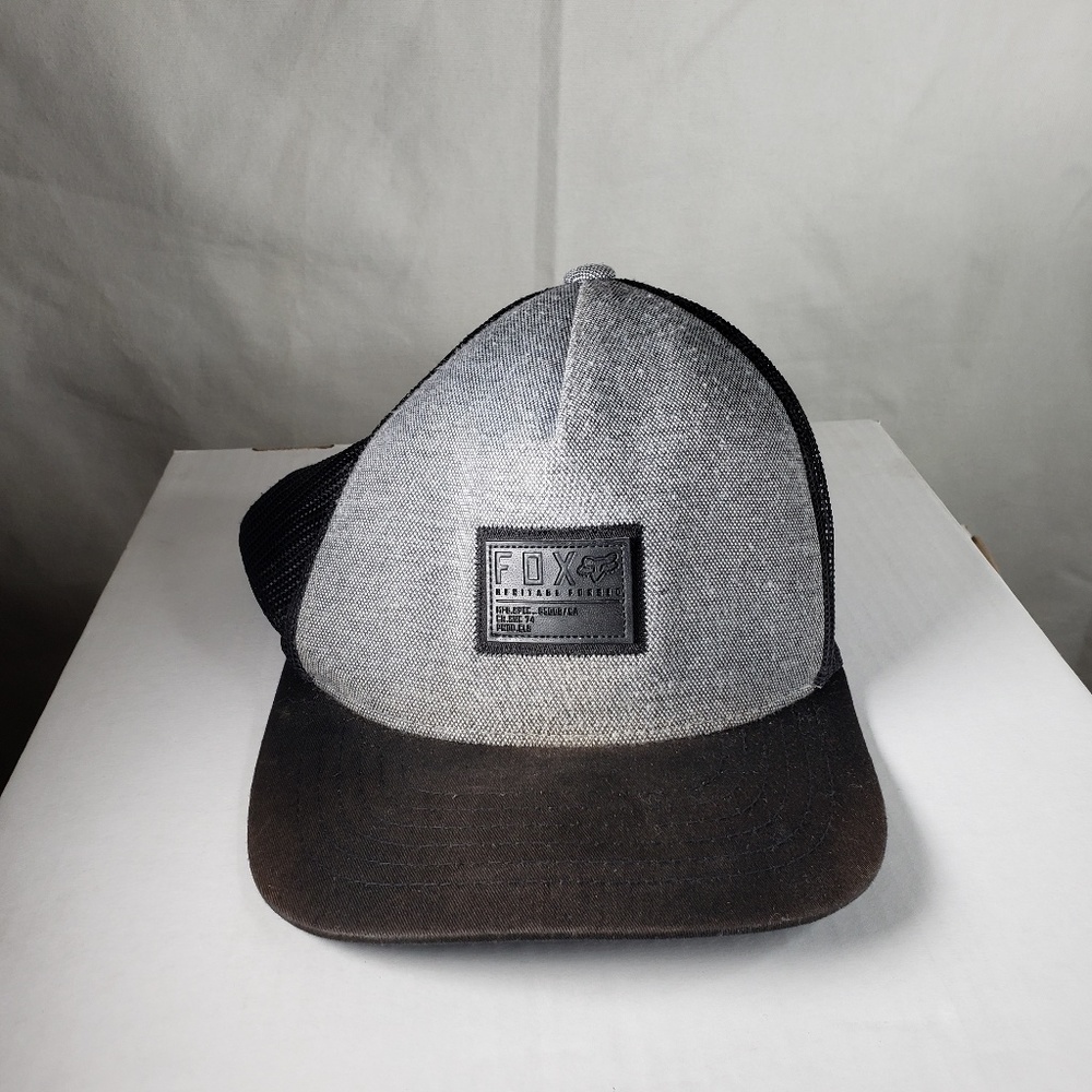 Fox osfm two tone trucker cap snapback